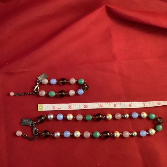 Momento beaded necklace and bracelet set - Picture 4 of 5